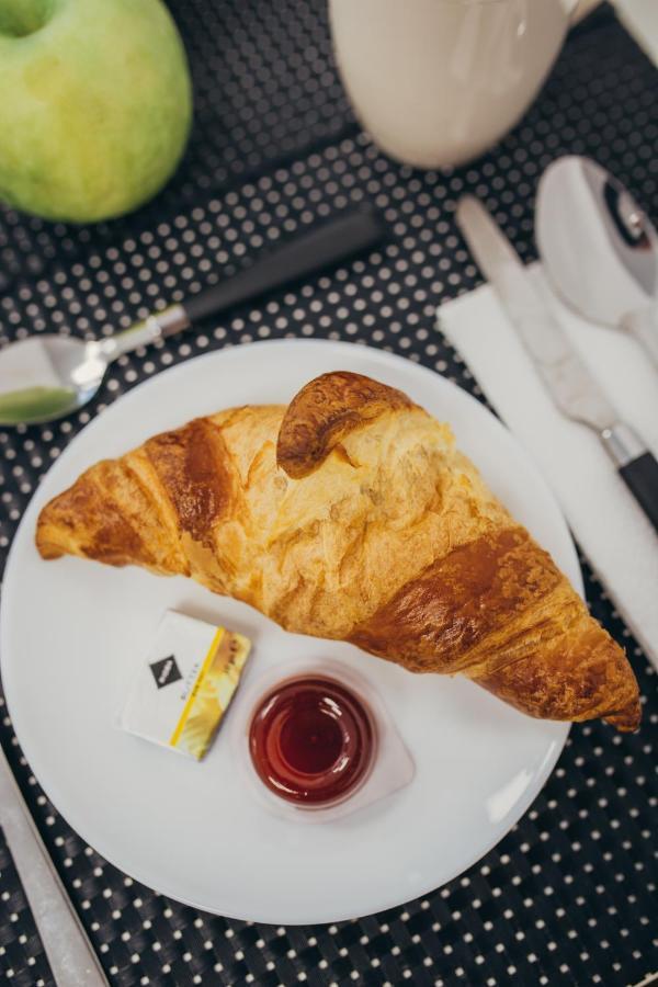 Rubo Hotel 苏曼 外观 照片