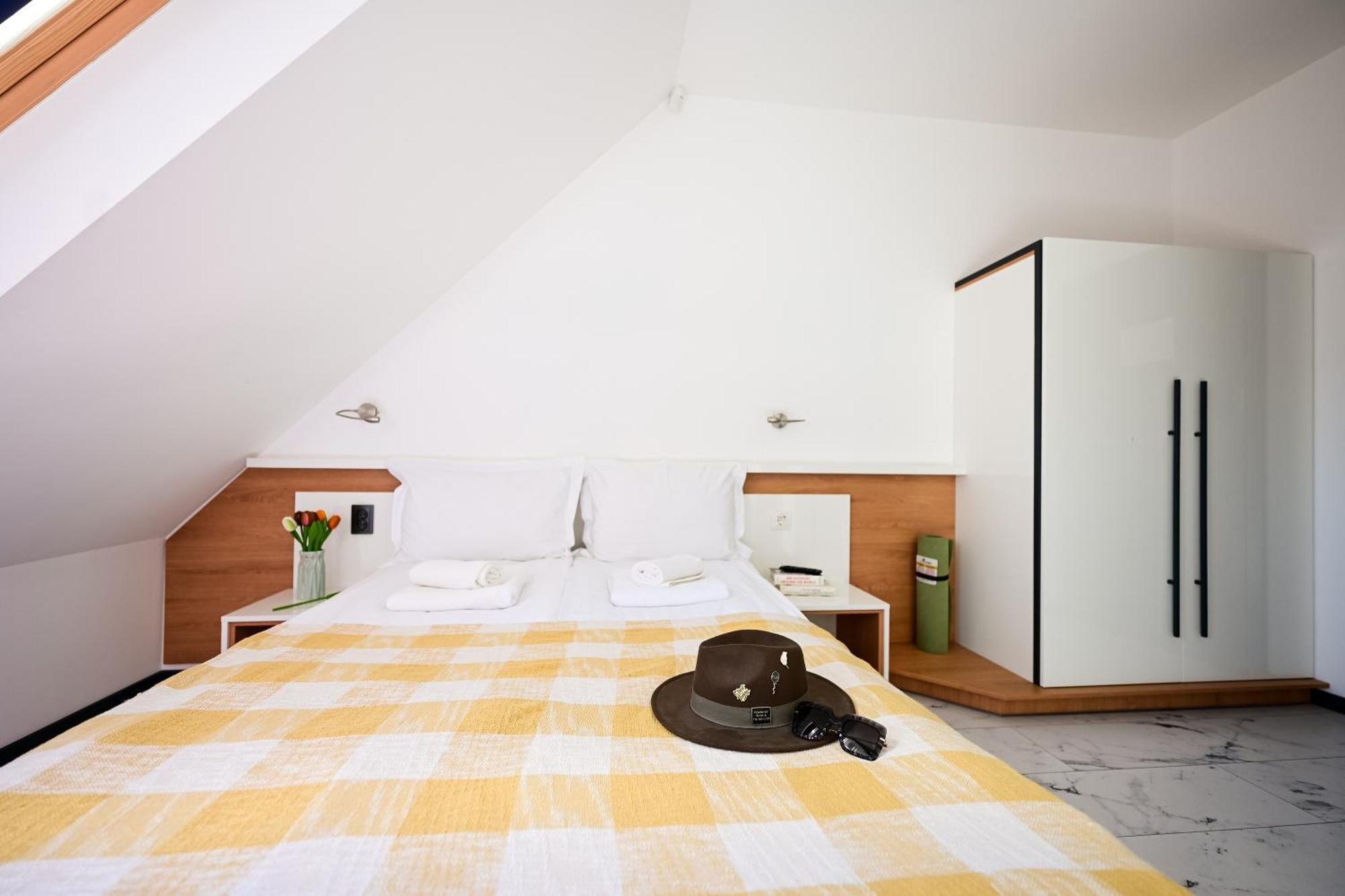 Rubo Hotel 苏曼 外观 照片