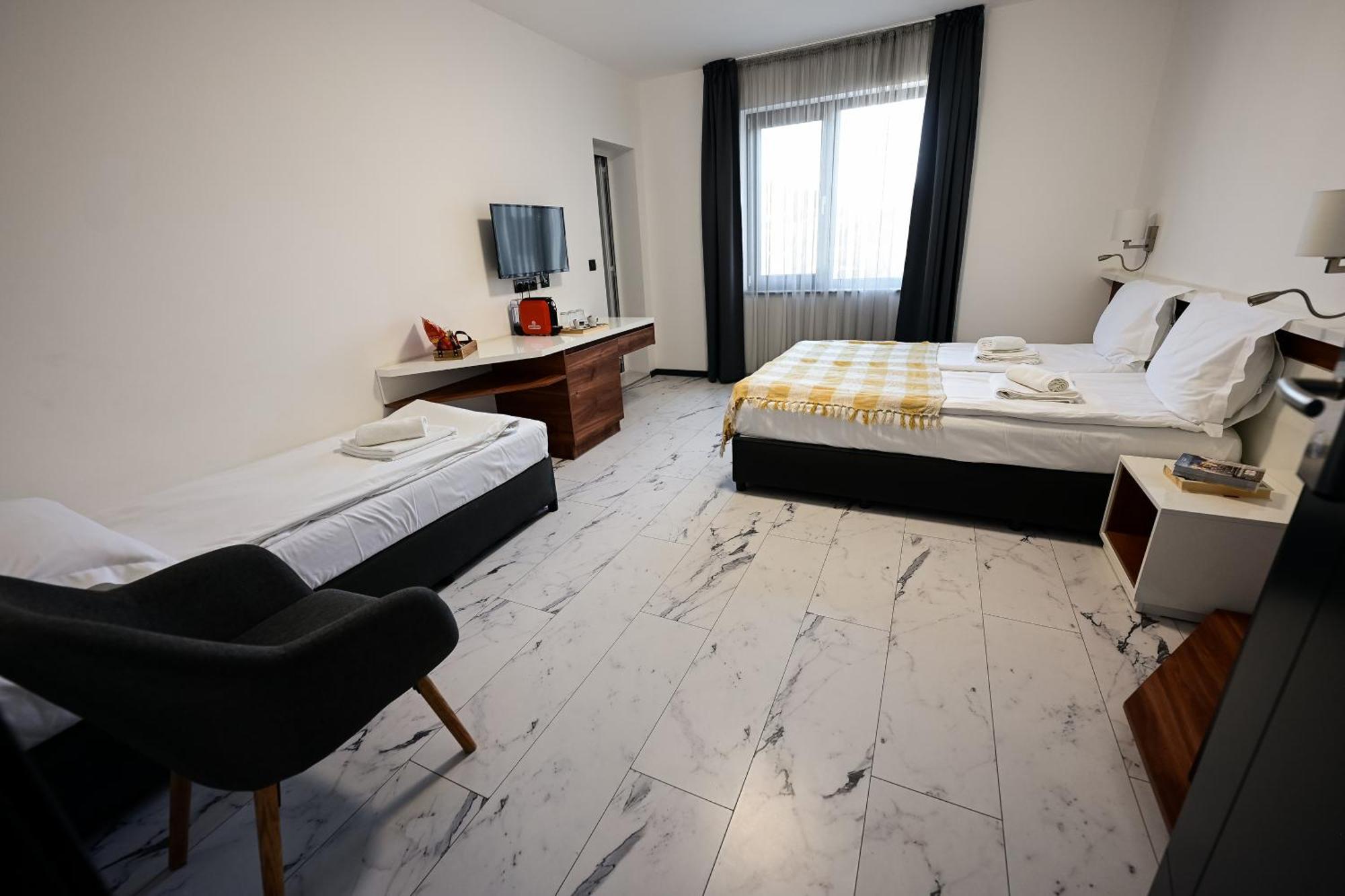 Rubo Hotel 苏曼 外观 照片